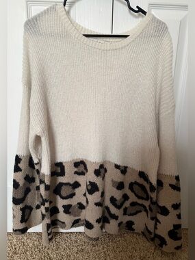 DAVI & DANI Cream and Beige Leopard Block Animal Print Crewneck Sweater